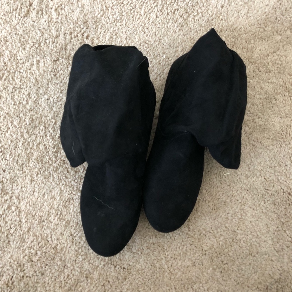 Black boots